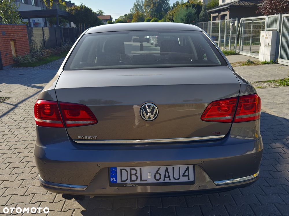 Volkswagen Passat - 5