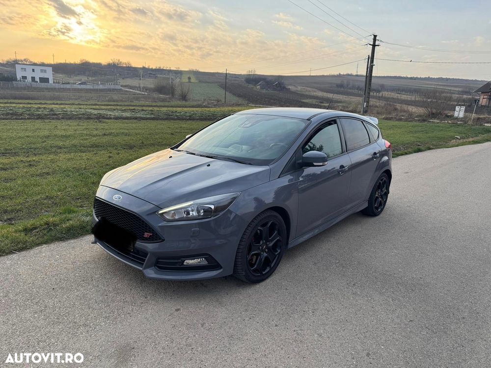 Ford Focus 2.0 EcoBoost ST - 1