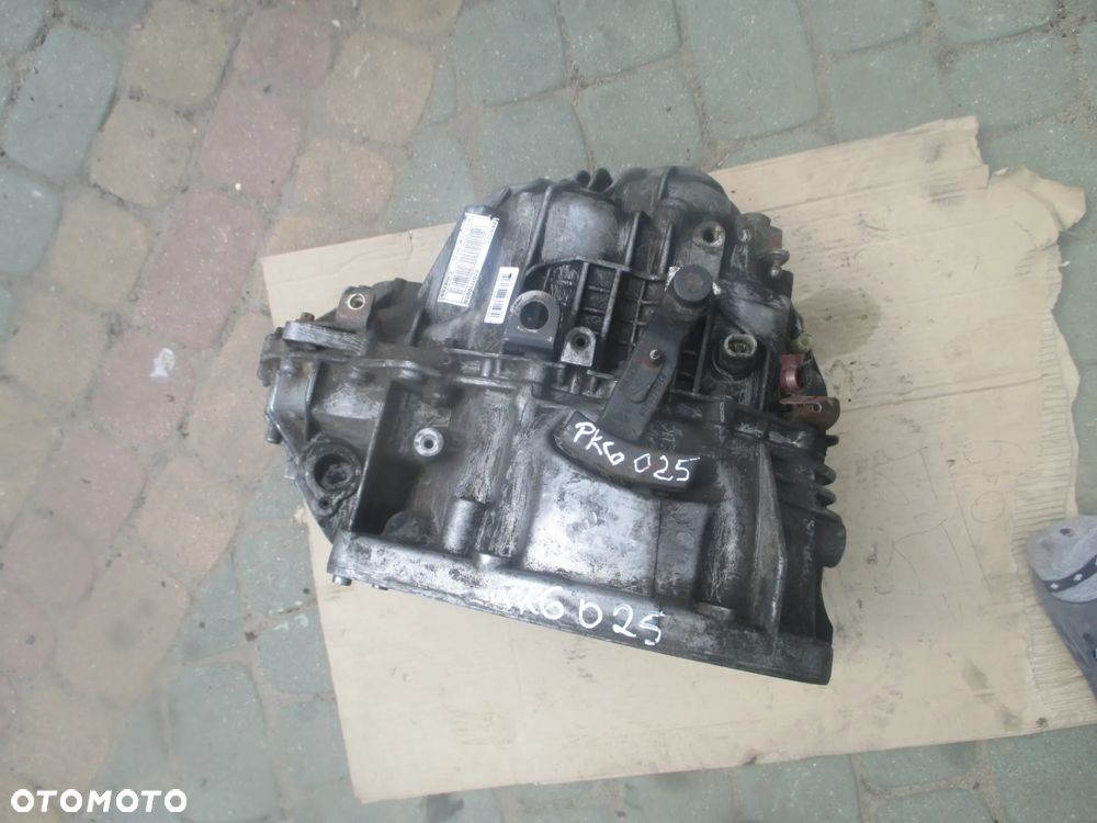 Skrzynia biegów Trafic Vivaro 1.9 DCI PK6025 - 1