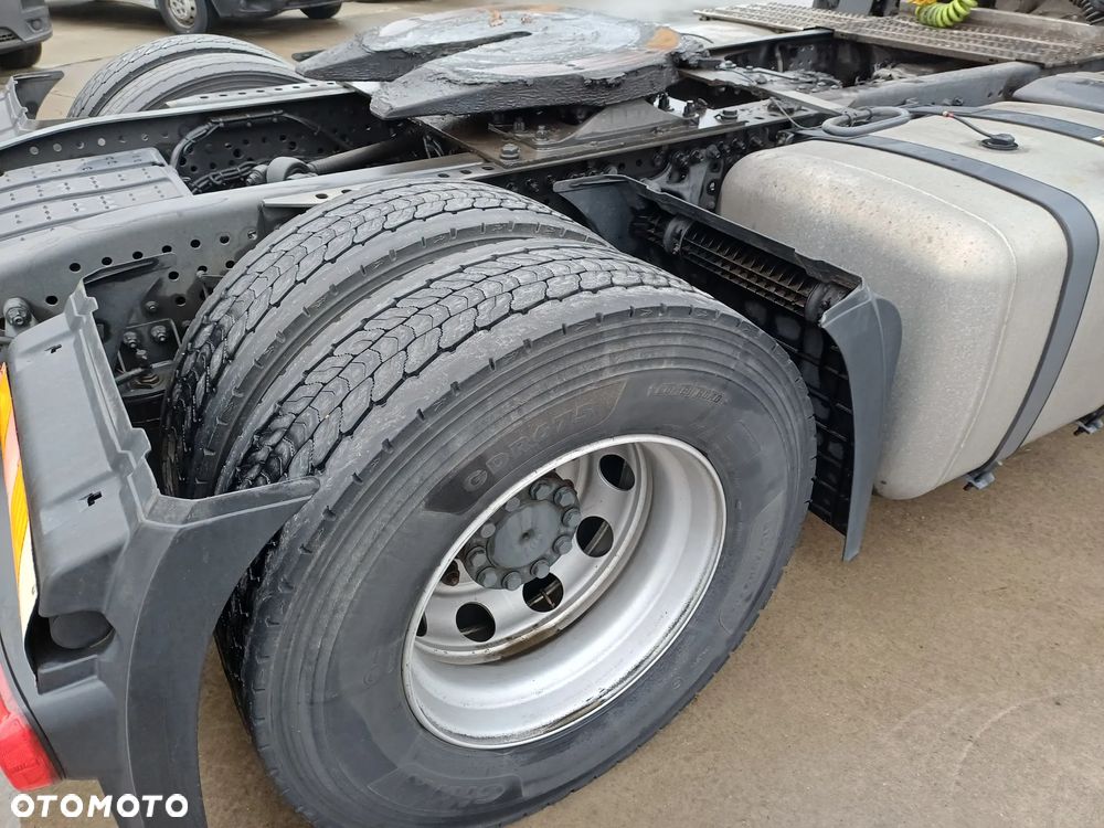 Mercedes-Benz Actros - 13