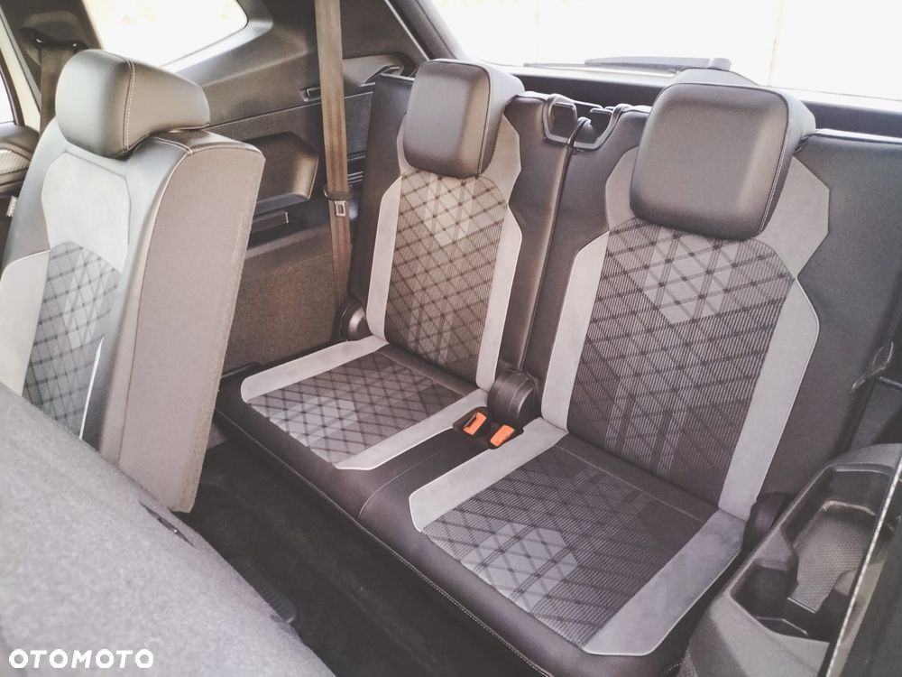 Volkswagen Tiguan Allspace 2.0 TDI R-Line DSG 7os - 14