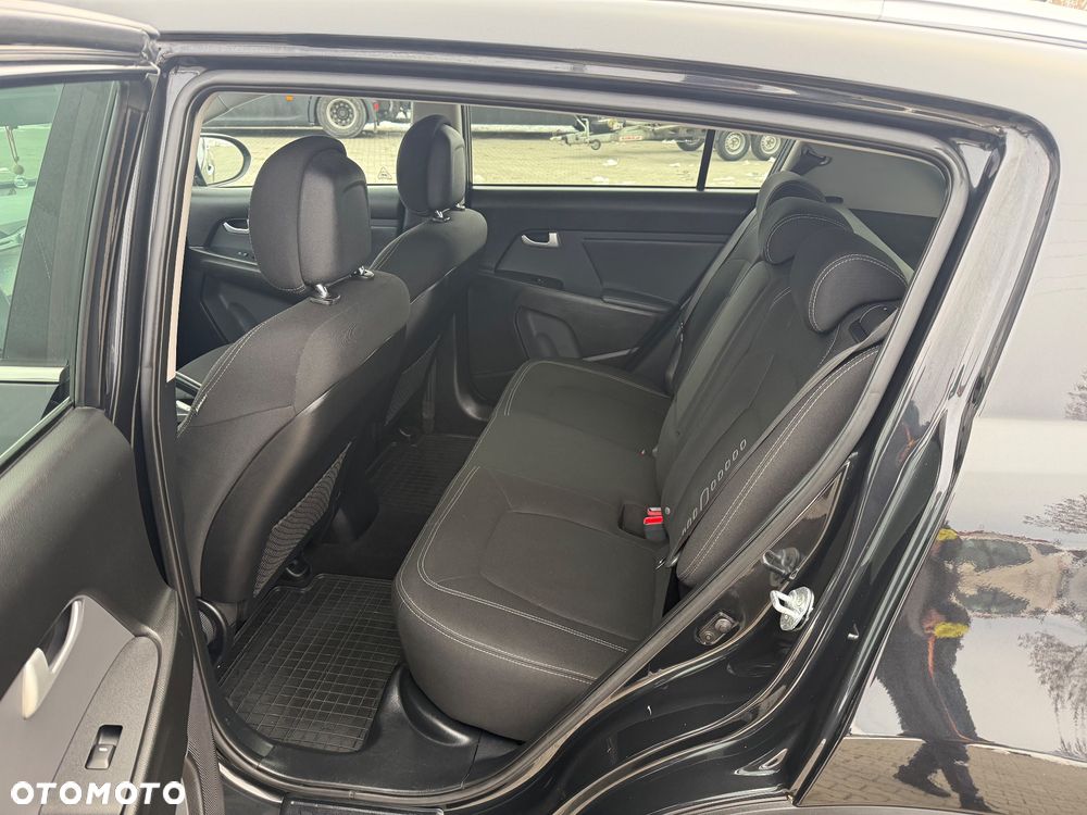 Kia Sportage 1.7 CRDI 2WD Dream-Team Edition - 16