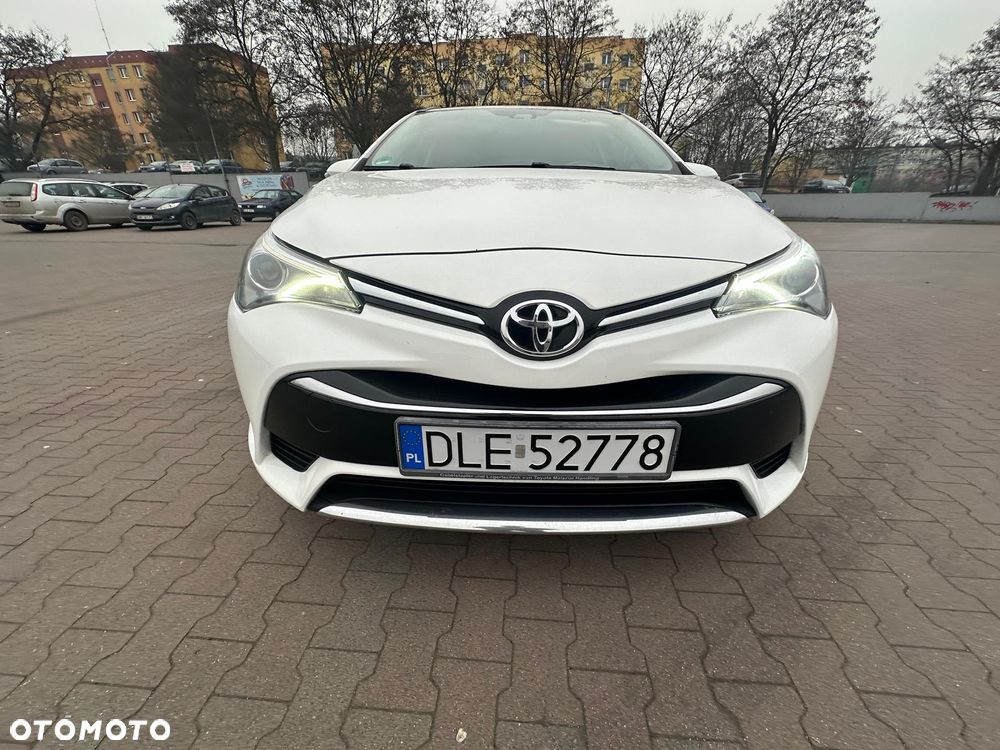 Toyota Avensis 2.0 D-4D Premium - 3