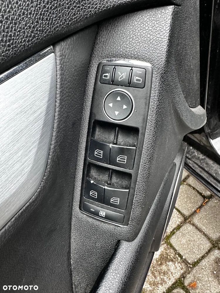 Mercedes-Benz Klasa C - 12