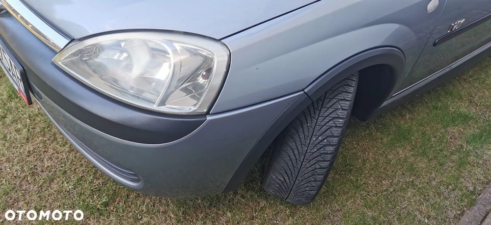 Opel Corsa 1.2 16V Enjoy - 26