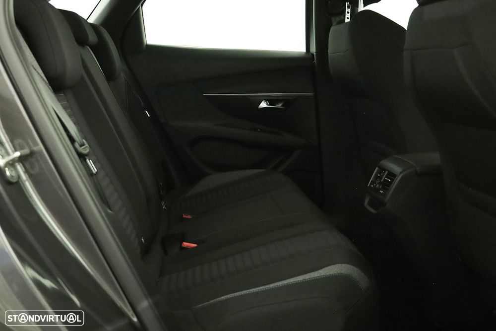 Peugeot 3008 1.6 Hybrid Allure e-EAT8 - 24