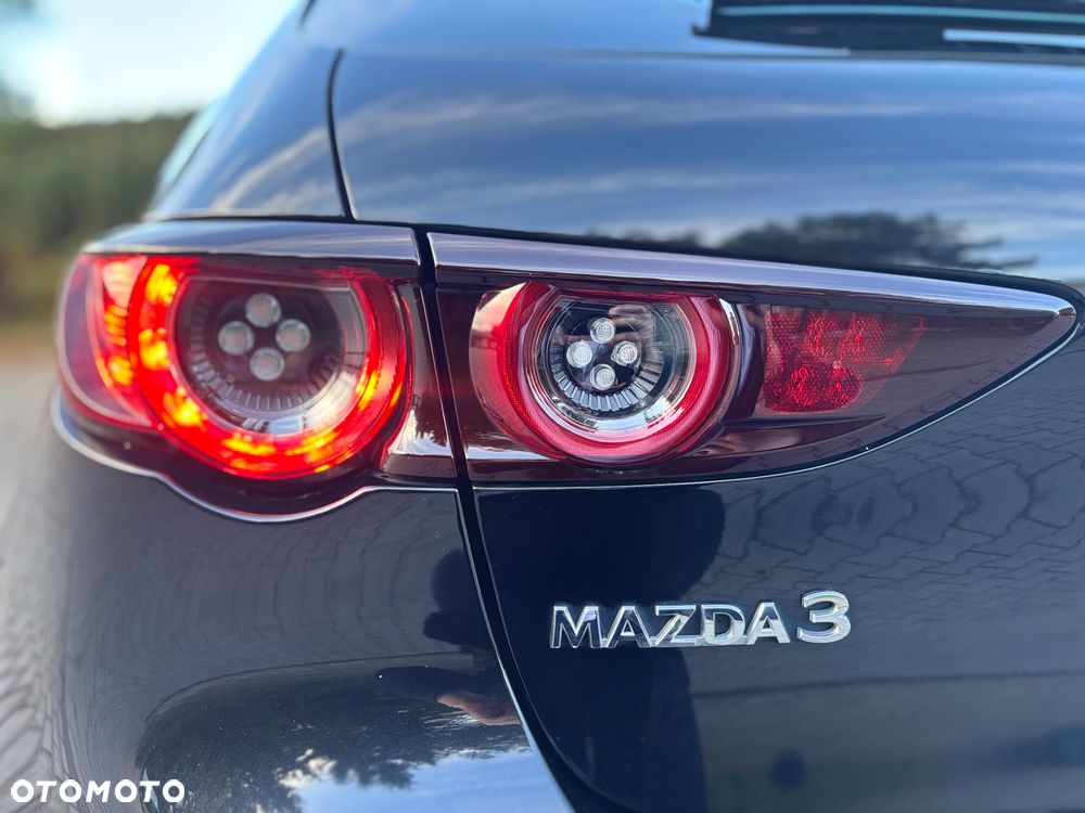 Mazda 3 2.0 mHEV Hikari - 28