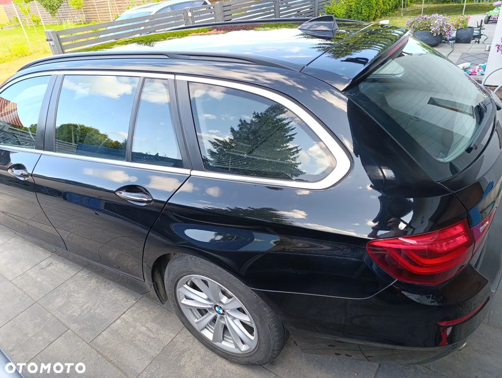 BMW Seria 5 528i xDrive - 5