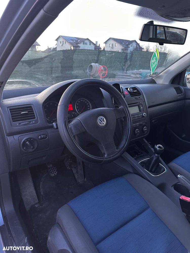Volkswagen Golf - 4