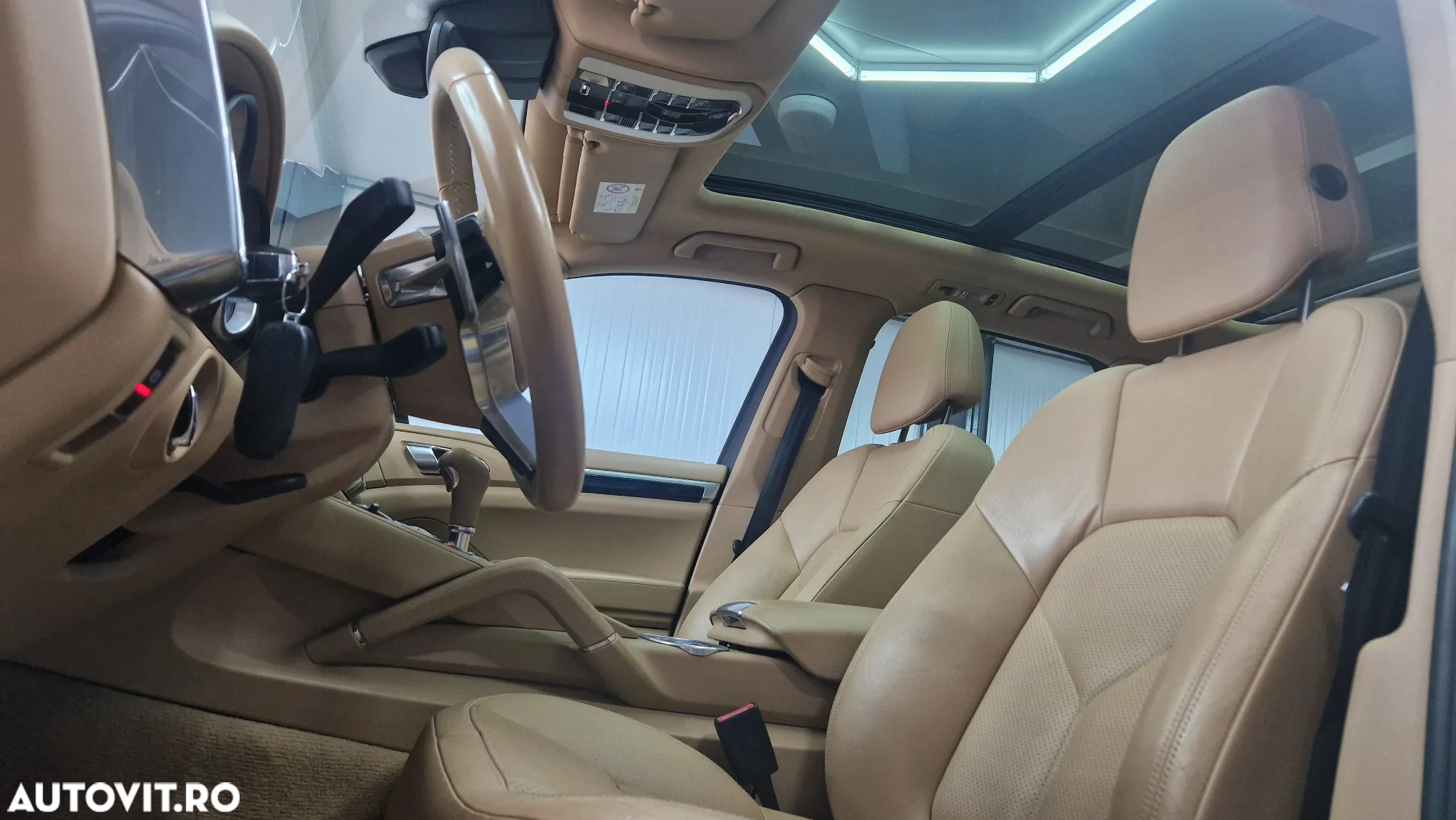 Porsche Cayenne - 9