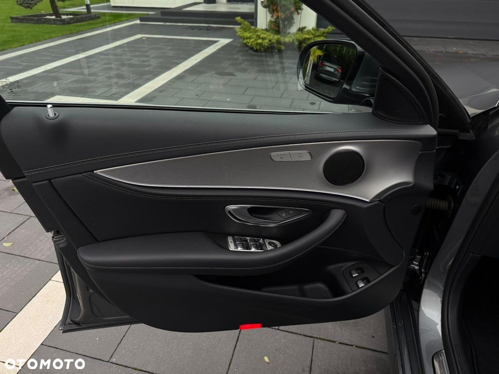 Mercedes-Benz Klasa E 220 d 9G-TRONIC - 24