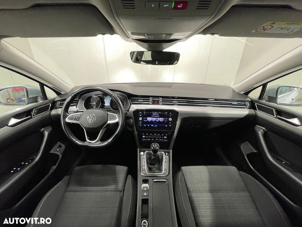 Volkswagen Passat 2.0 TDI Comfortline - 8