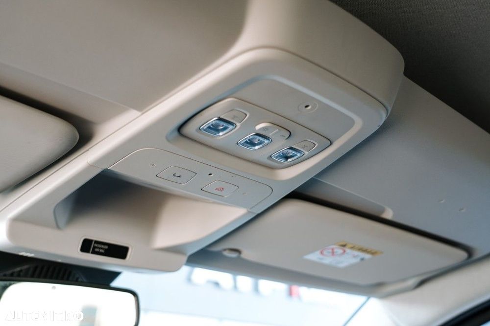 Mercedes-Benz EQT - 34