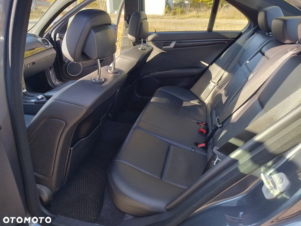 Mercedes-Benz Klasa C 350 T (BlueEFFICIENCY) 7G-TRONIC Avantgarde - 14