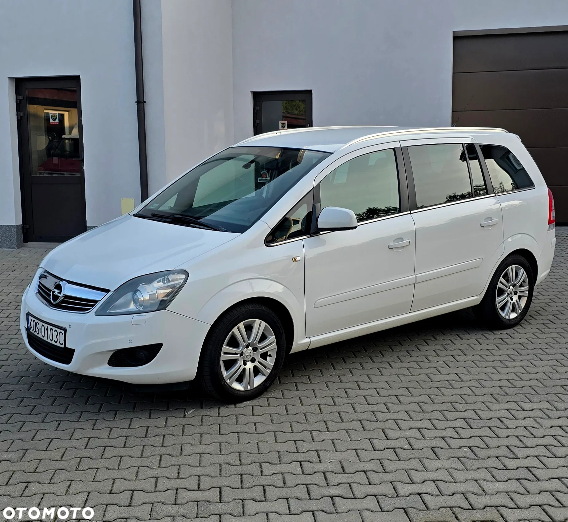 Opel Zafira 1.8 Cosmo EU5 - 24