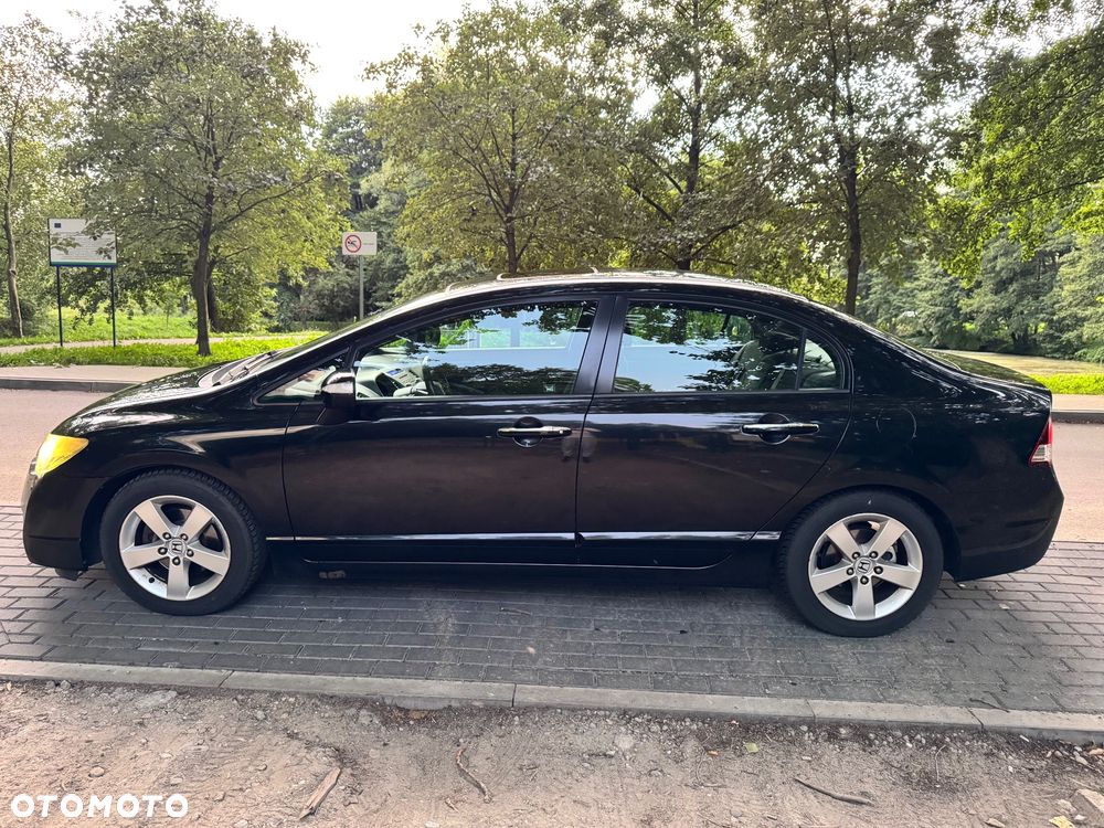 Honda Civic 1.8 Executive - 10