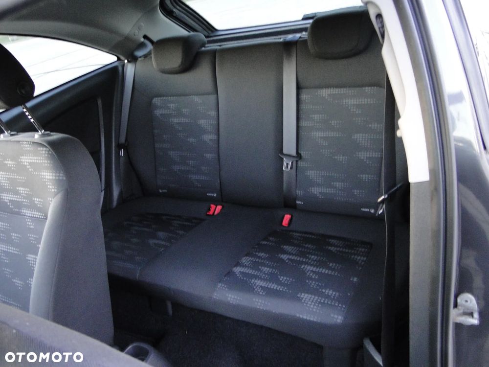 Opel Corsa 1.4 16V Active - 6