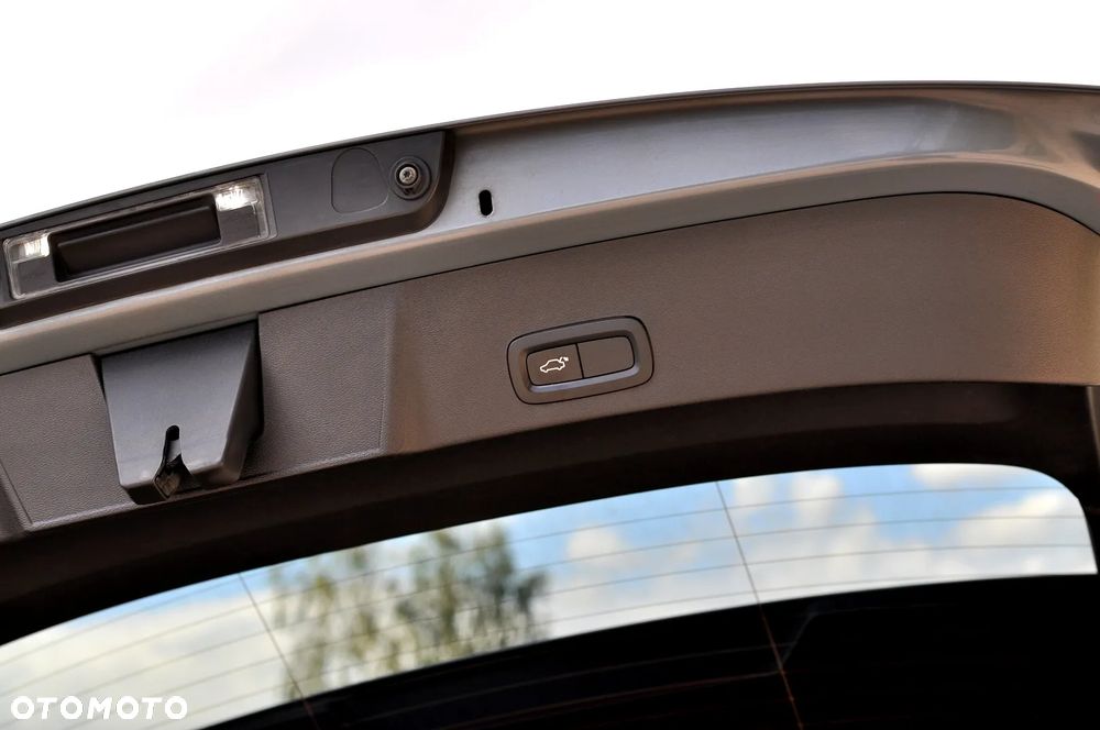 Volvo XC 40 T3 Momentum Pro - 12