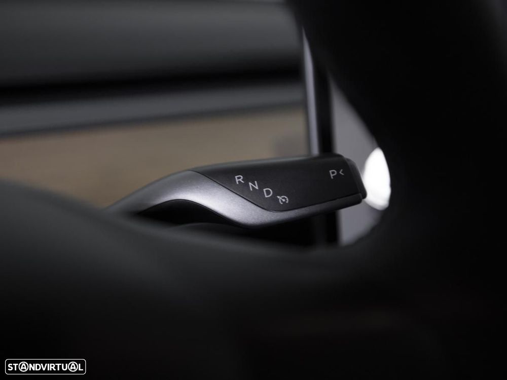 Tesla Model 3 RWD - 19