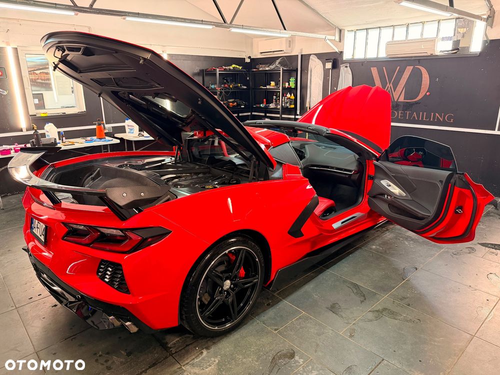 Chevrolet Corvette - 14