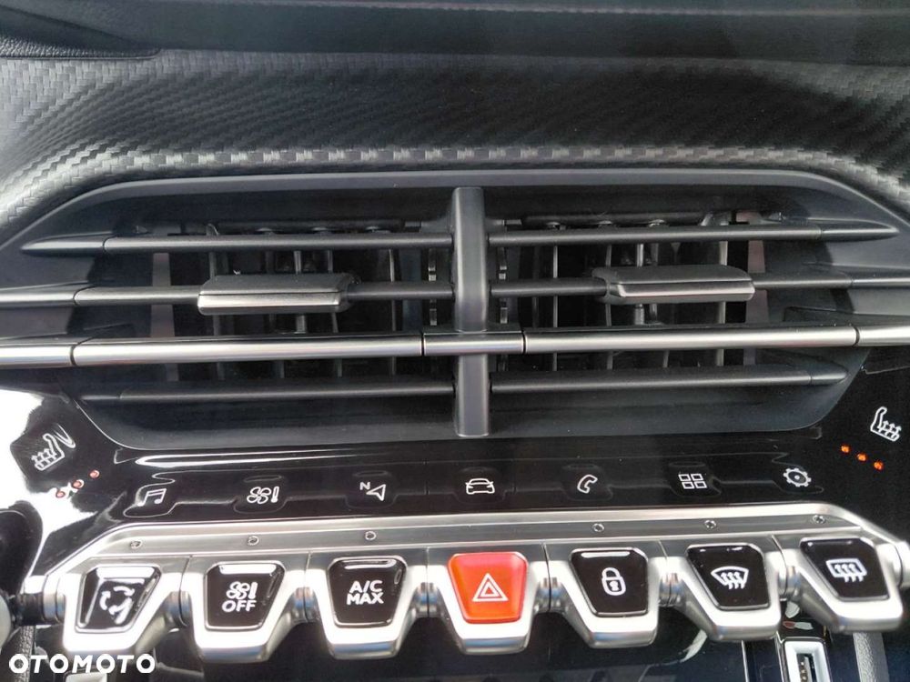 Peugeot 2008 - 12
