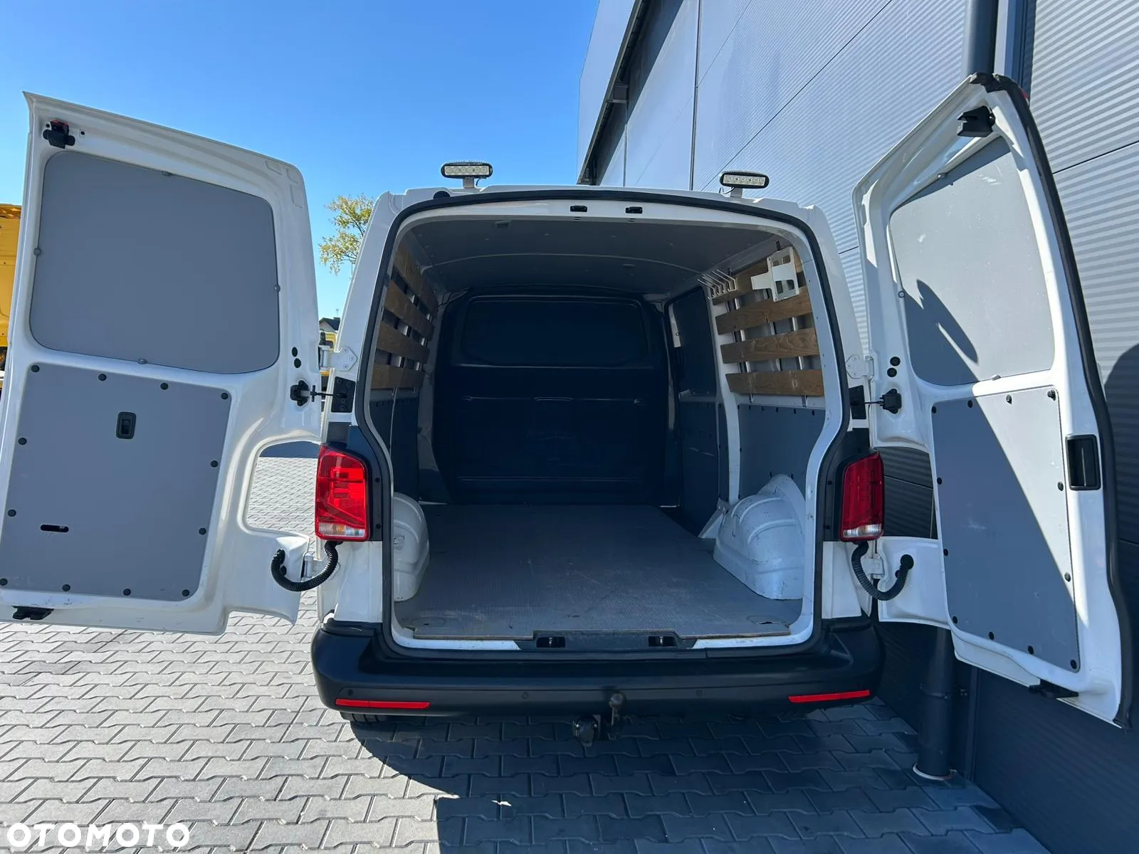 Volkswagen Transporter T6.1 L2H1 Long 2.0 TDI 150KM Automat DSG **Kamera cofania**Czujniki parkowania**NAVI**2021R** - 8