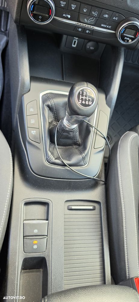 Ford Focus - 33