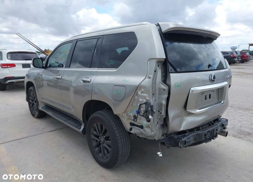 Lexus GX - 8