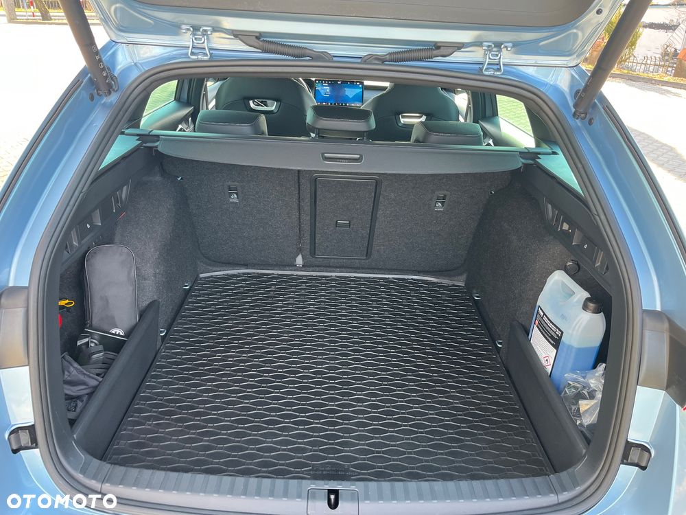 Skoda Octavia 2.0 TDI Sportline DSG - 32