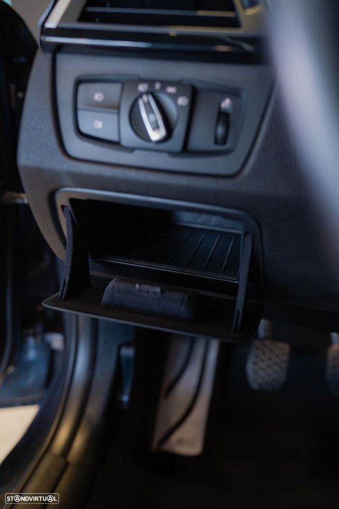 BMW 318 d Pack M - 45