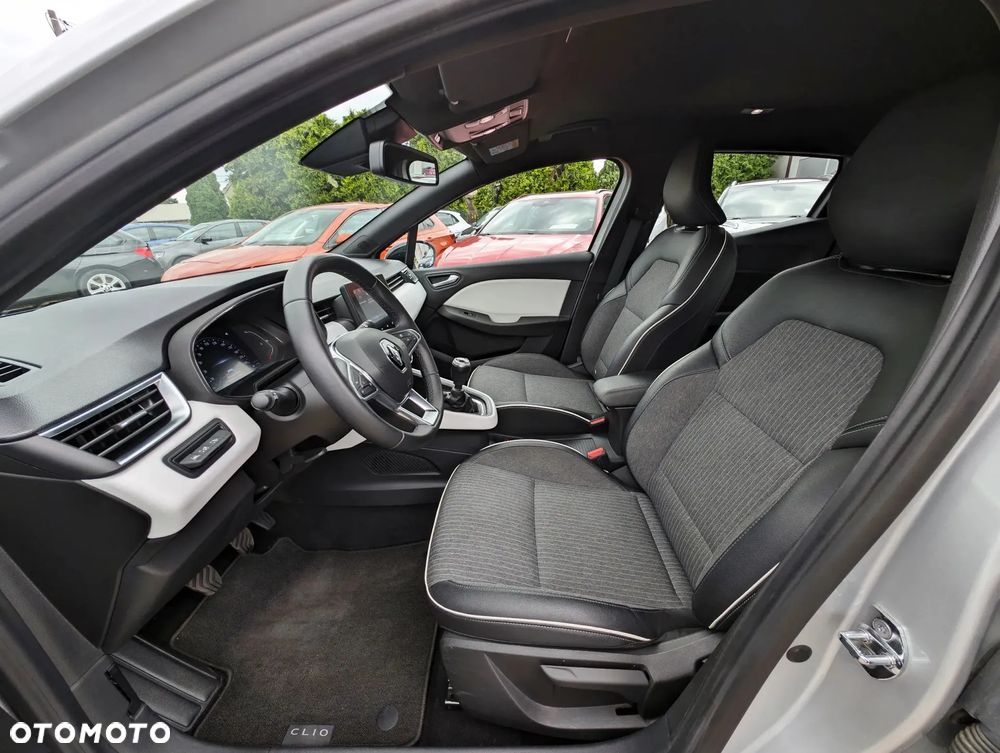 Renault Clio TCe 90 TECHNO - 15