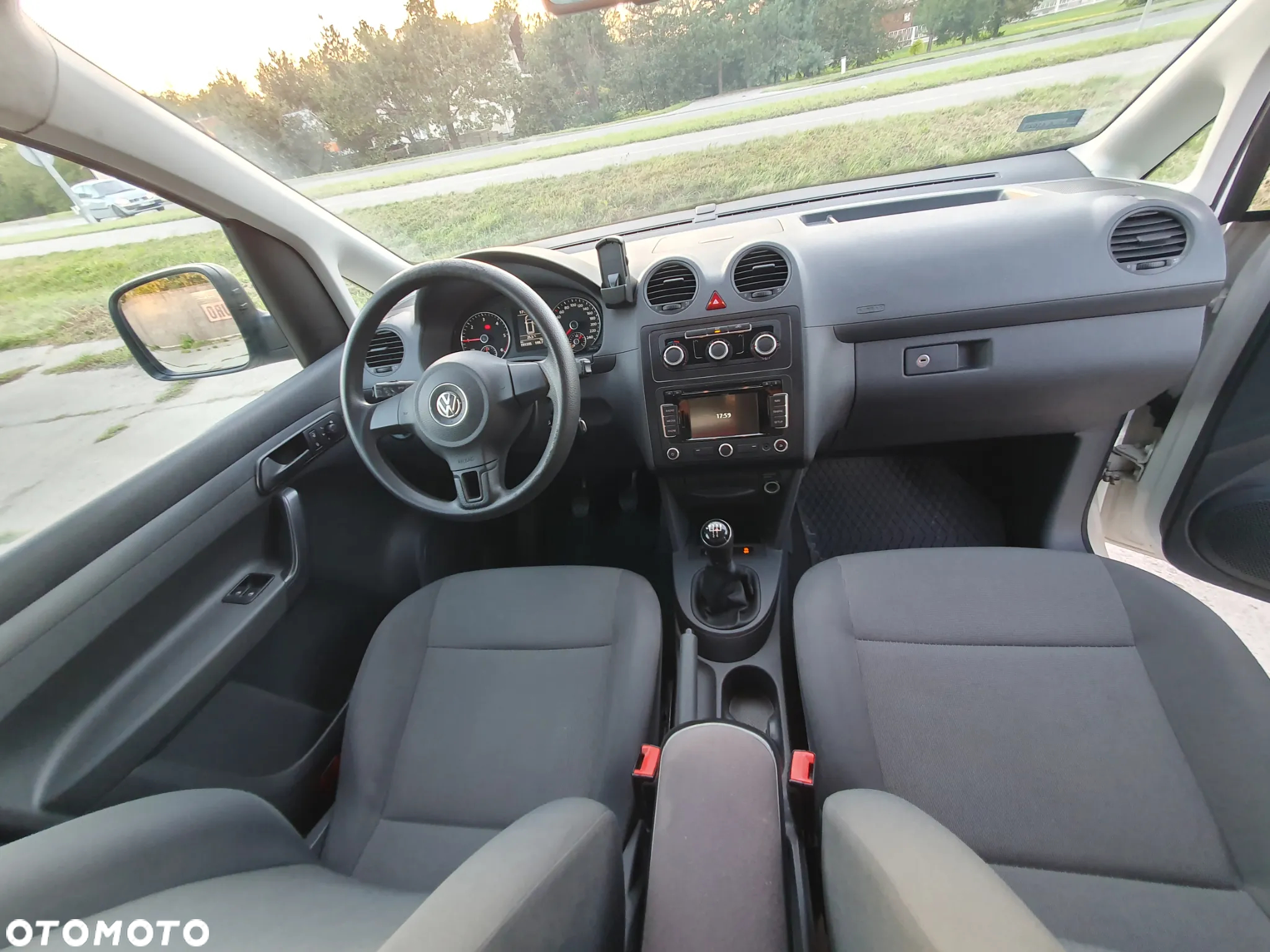 Volkswagen Caddy - 19