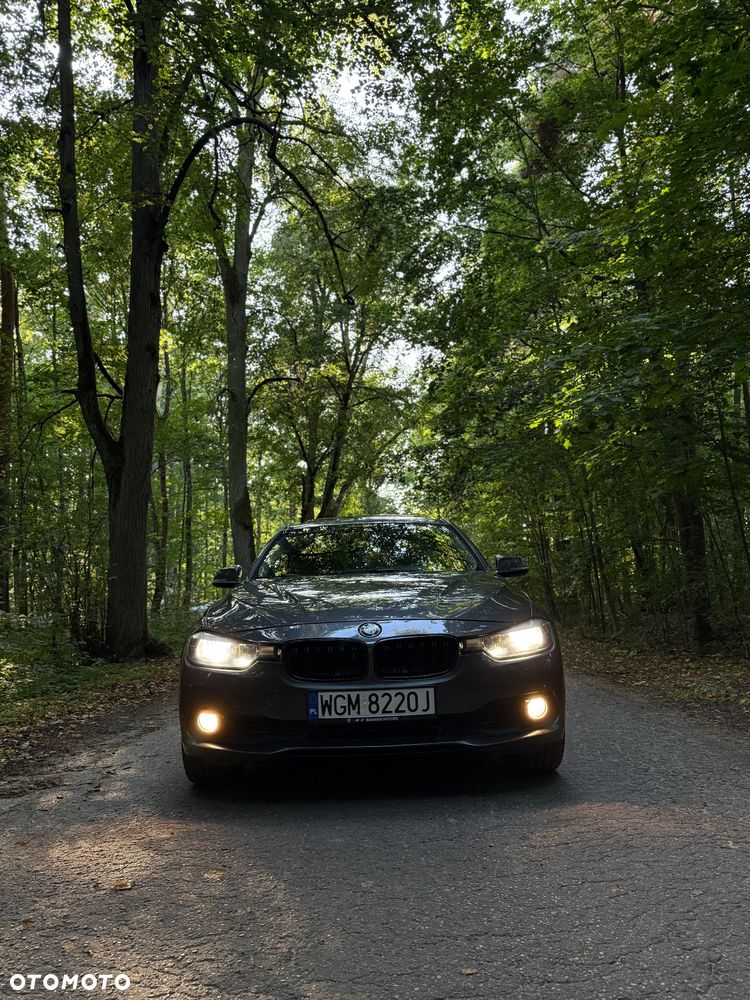 BMW Seria 3 320i Edition Luxury Line Purity - 5