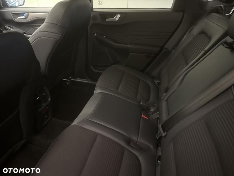 Ford Kuga - 21