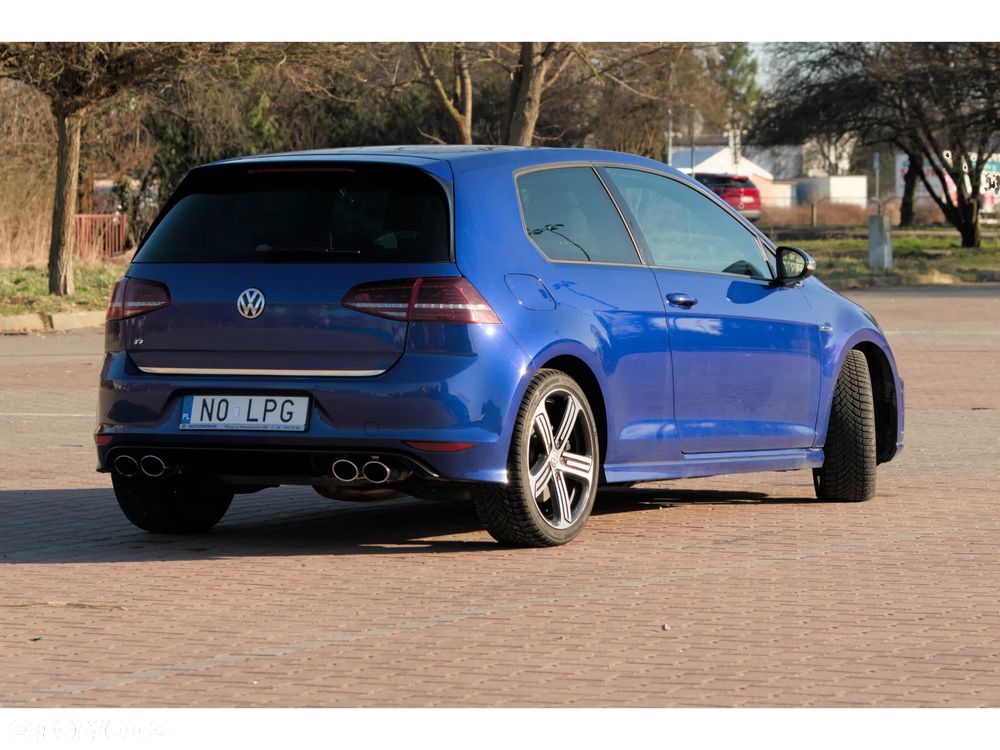Volkswagen Golf - 4
