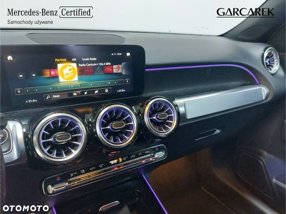 Mercedes-Benz GLB 200 4-Matic AMG Line 8G-DCT - 17