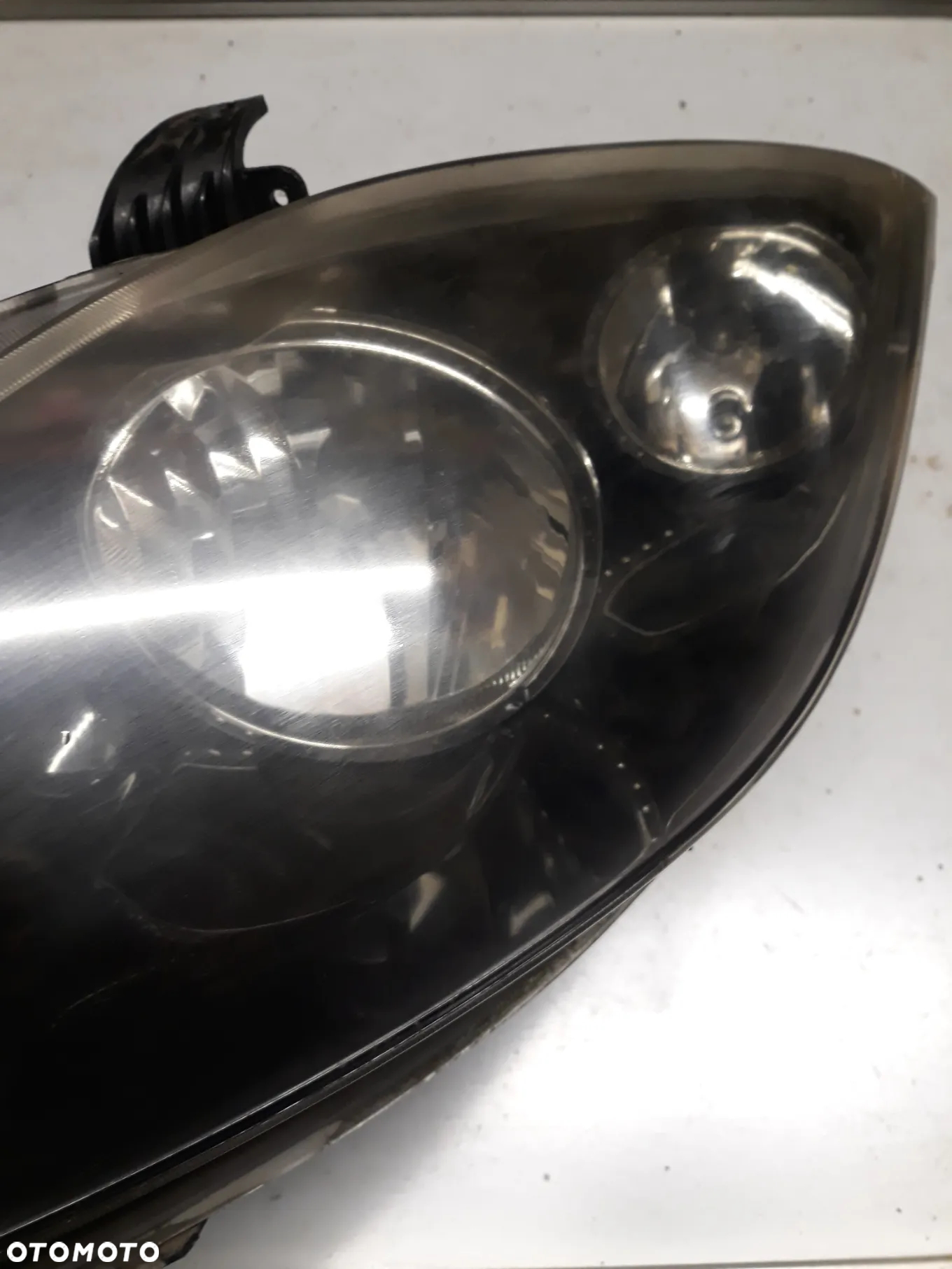 LAMPA LEWY PRZÓD SEAT LEON II LIFT 2010r - 3