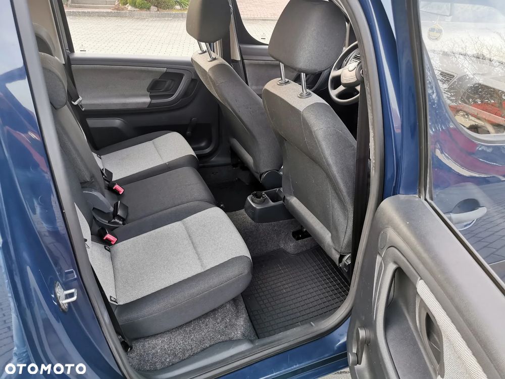 Skoda Roomster - 8