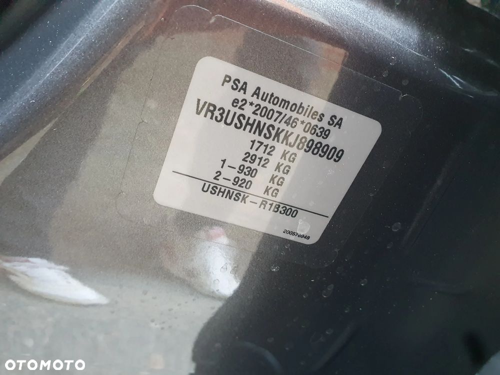 Peugeot 2008 PureTech 130 Allure Pack - 31