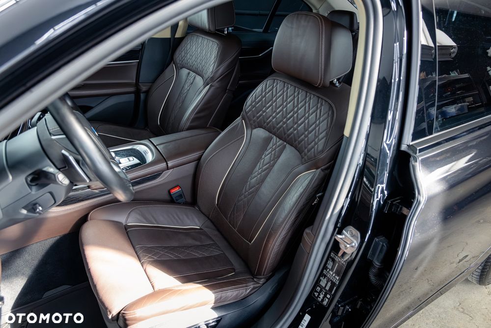 BMW Seria 7 740d xDrive - 6