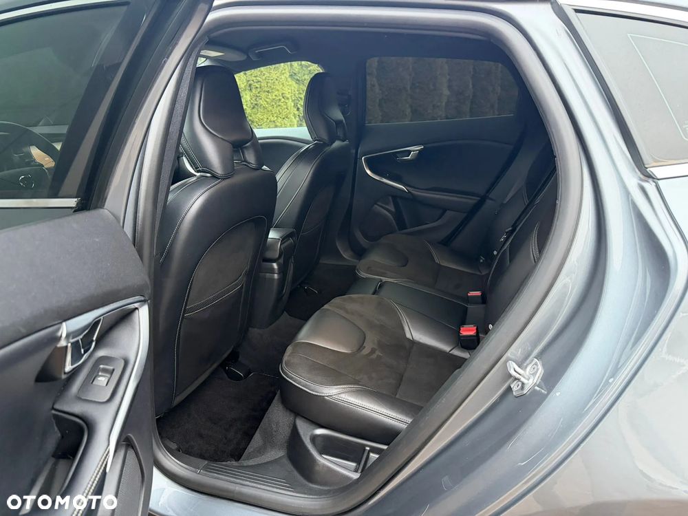 Volvo V40 D3 Momentum - 19