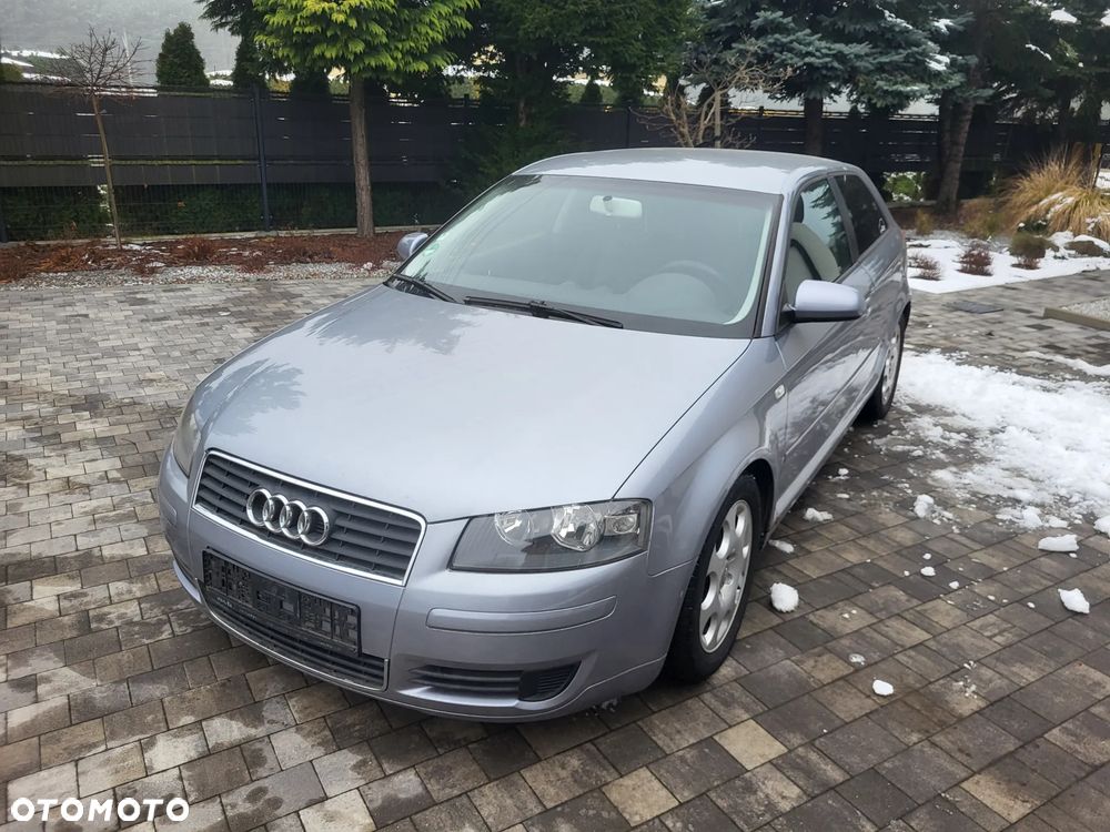 Audi A3 3-drzwiowe 1.6 Attraction - 2