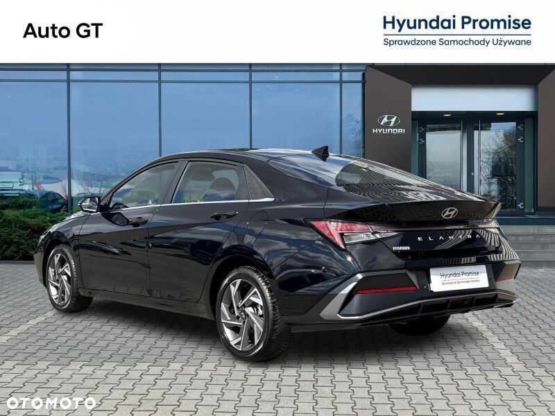 Hyundai Elantra 1.6 Smart CVT - 24