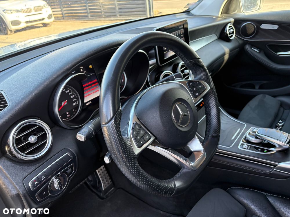 Mercedes-Benz GLC - 29