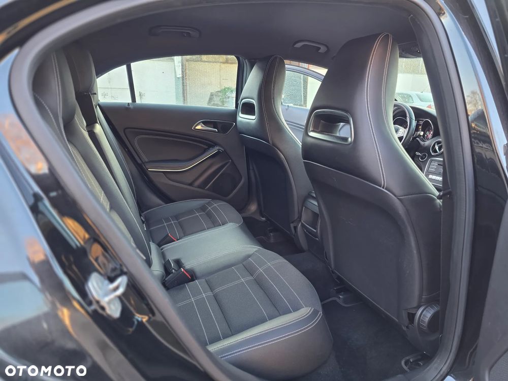 Mercedes-Benz Klasa A 220 d 4Matic 7G-DCT AMG Line - 20