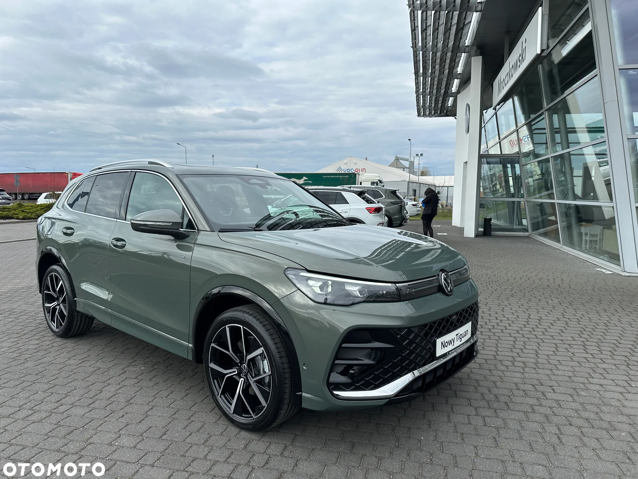 Volkswagen Tiguan 2.0 TSI 4Mot R-Line Plus DSG - 2