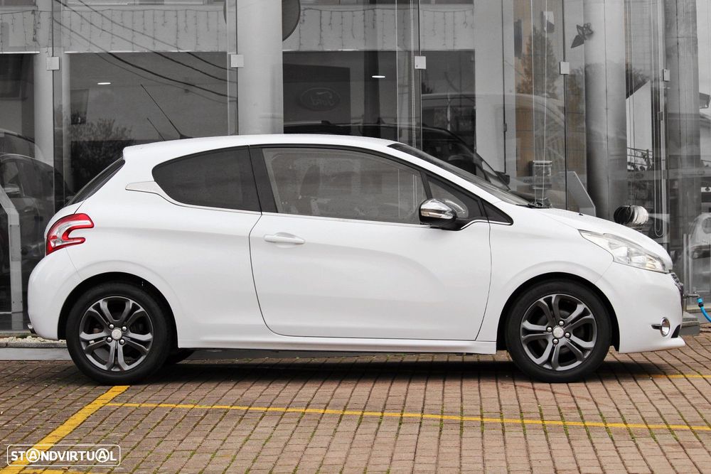 Peugeot 208 1.6 e-HDi Allure - 4