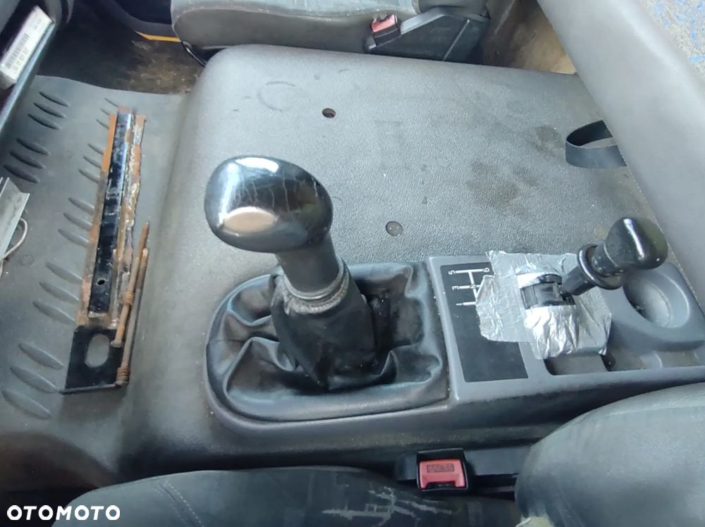 Renault MIDLUM - 10