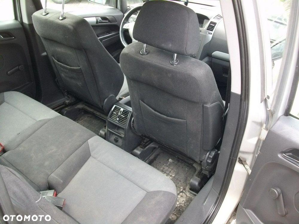 Opel Zafira - 8