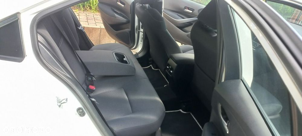 Toyota Corolla 1.8 Hybrid GPF Comfort - 13